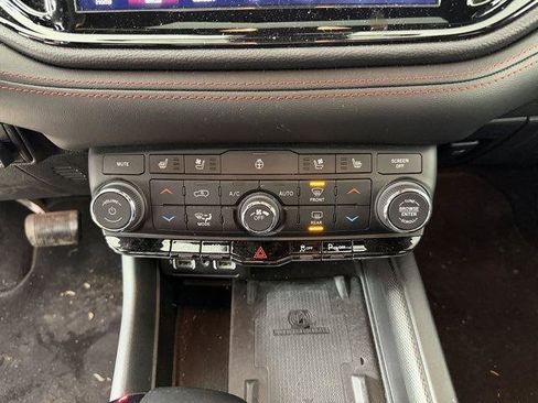 Used 2023 Dodge Durango R/T image 23