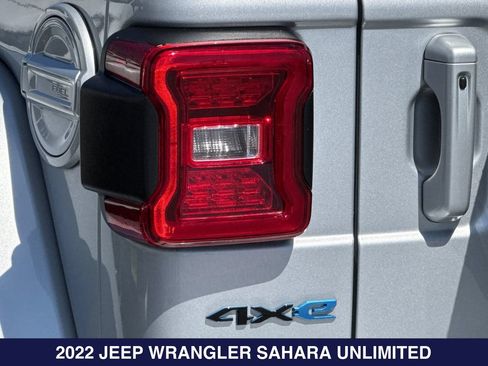 Used 2022 Jeep Wrangler Unlimited Sahara AWD/4WD image 29