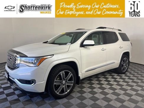 Used 2018 GMC Acadia Denali w/ Technology Package AWD/4WD image 1