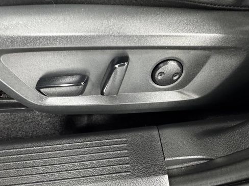 Certified 2026 Nissan Rogue SV AWD/4WD image 11