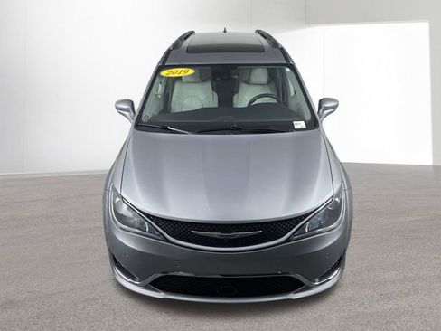 Used 2019 Chrysler Pacifica Touring-L Plus w/ Advanced Safetytec Group image 46