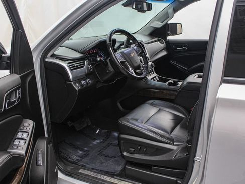 Used 2020 Chevrolet Tahoe LT w/ RST Edition AWD/4WD image 21