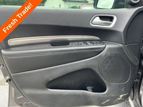 Used 2020 Dodge Durango SXT w/ 3rd Row Seating Group RWD image 15