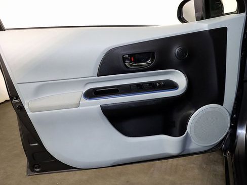 Used 2013 Toyota Prius C image 20