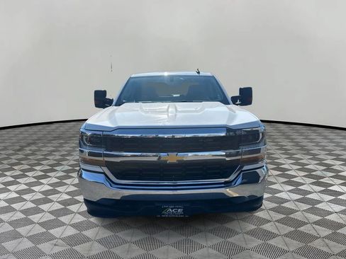 Used 2018 Chevrolet Silverado 1500 LT w/ Trailering Package AWD/4WD image 3