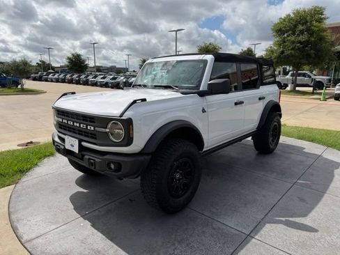 Used 2023 Ford Bronco Black Diamond AWD/4WD image 3