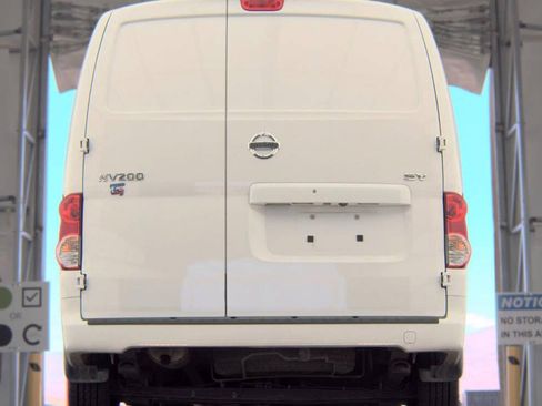 Used 2019 Nissan NV200 SV w/ Navigation Package FWD image 4