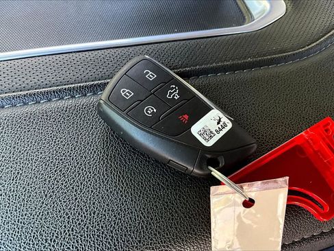 Used 2022 GMC Sierra 1500 SLT w/ SLT Premium Package image 32