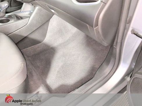 Used 2023 Chevrolet Malibu LT image 36