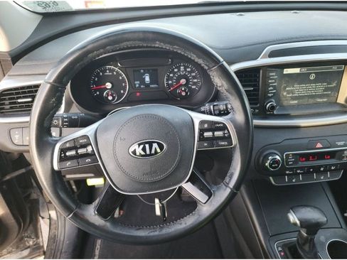 Used 2020 Kia Sorento S image 14