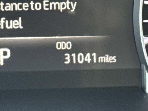 Used 2023 Toyota Highlander XSE FWD image 29