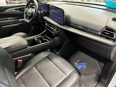Used 2026 Chevrolet Traverse LT AWD/4WD image 31