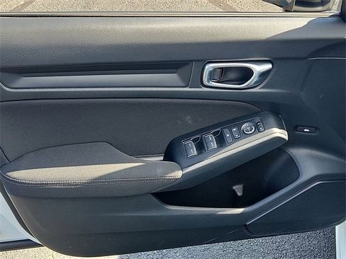 Used 2025 Honda Civic Sport image 12