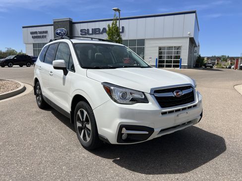 Used 2017 Subaru Forester 2.5i Limited AWD/4WD image 8