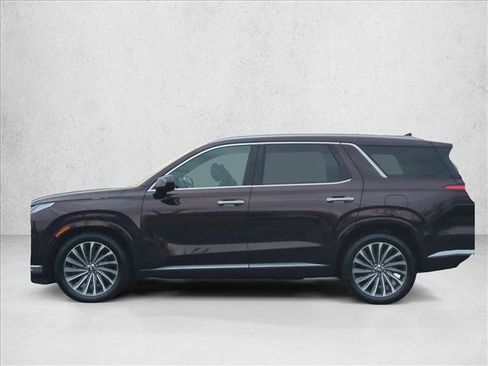 Used 2024 Hyundai Palisade Calligraphy image 9
