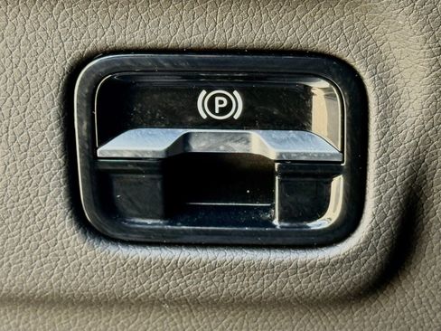 Used 2023 Mercedes-Benz EQS 450+ Sedan image 31