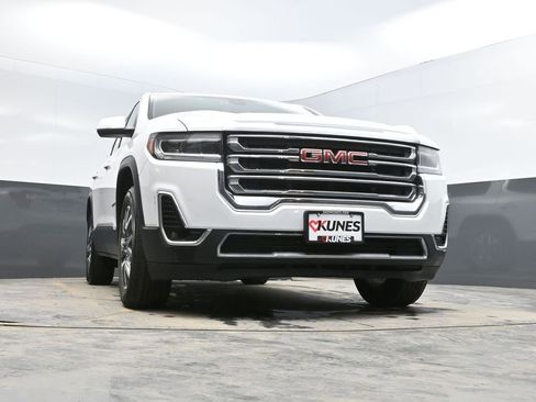 Used 2023 GMC Acadia SLT image 28