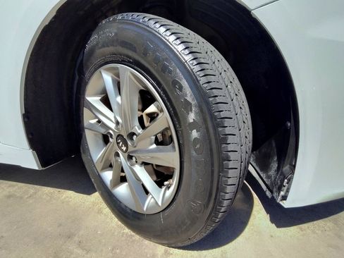 Used 2019 Kia Optima LX FWD image 45
