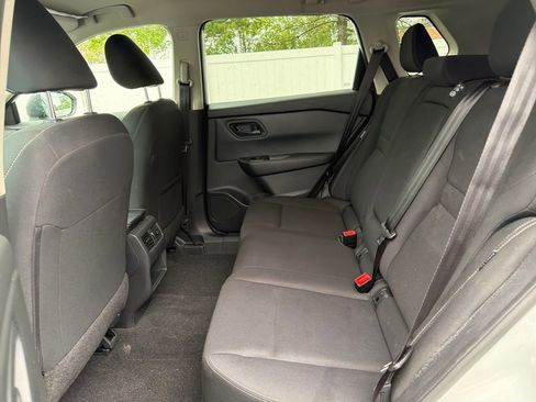 Used 2025 Nissan Rogue S FWD image 43