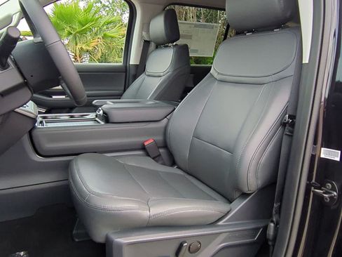 New 2026 Ford Expedition Active RWD image 19