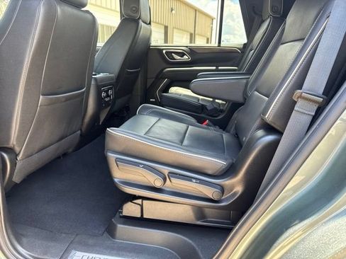 Used 2024 Chevrolet Tahoe Premier RWD image 11