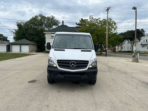 Used 2016 Mercedes-Benz Sprinter 2500 image 2