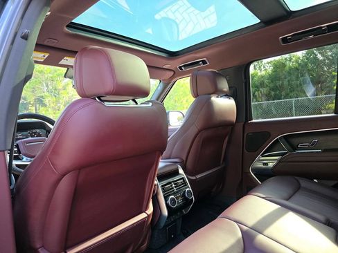 Used 2024 Land Rover Range Rover SE AWD/4WD image 23
