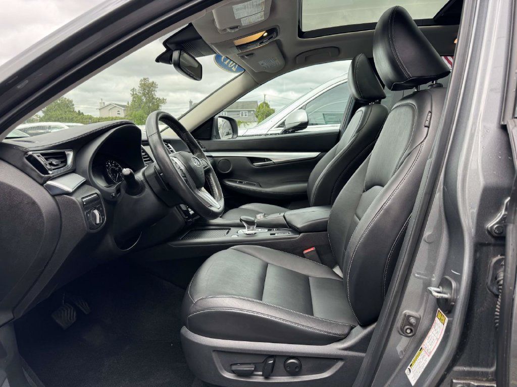 Used 2019 INFINITI QX50 Luxe w/ Navigation Package AWD/4WD image 14