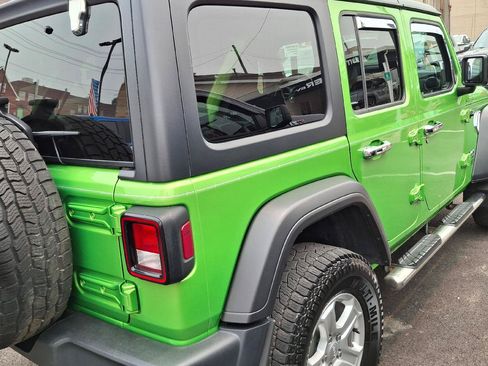 Used 2019 Jeep Wrangler Unlimited Sport S AWD/4WD image 6