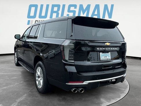 Used 2025 Chevrolet Suburban Premier AWD/4WD image 4