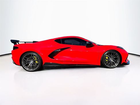 Used 2020 Chevrolet Corvette Stingray Premium Cpe w/ 3LT Preferred Equipment Group image 8