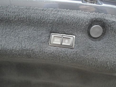 Used 2021 Bentley Continental GT image 17