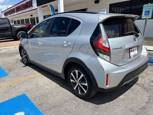Used 2018 Toyota Prius C Two FWD image 3