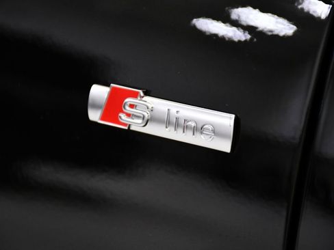 Used 2025 Audi Q3 2.0T Premium Plus w/ Premium Plus Package image 11