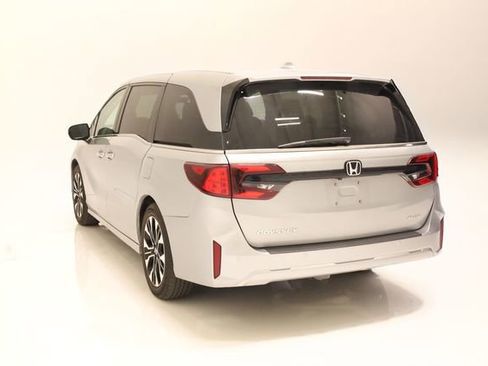 Used 2025 Honda Odyssey Elite image 7