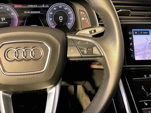Used 2022 Audi Q7 3.0T Premium w/ Interior Protection Package image 24