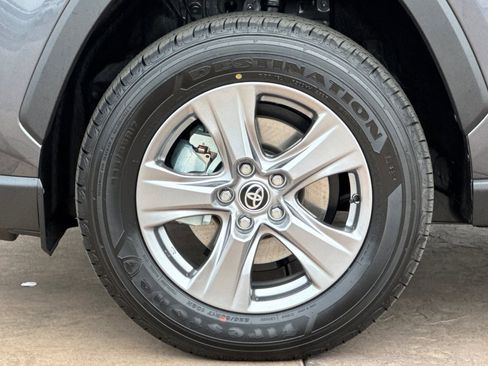 Certified 2025 Toyota RAV4 LE image 33