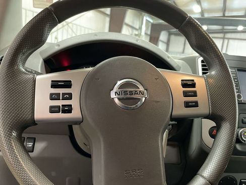 Used 2019 Nissan Frontier SV RWD image 16
