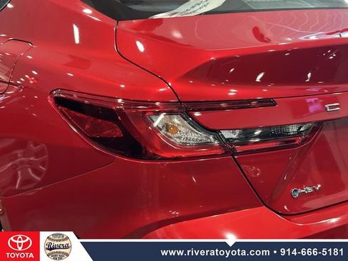 Used 2025 Toyota Camry LE w/ Convenience Package FWD image 11