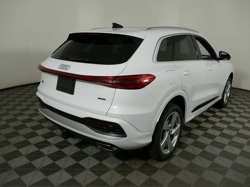New 2025 Audi Q5 Premium Plus image 3