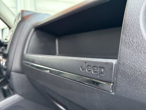 Used 2014 Jeep Patriot Sport image 30