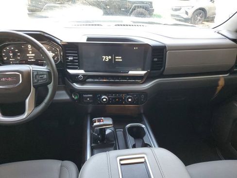 Used 2022 GMC Sierra 1500 SLT w/ SLT Convenience Package image 15