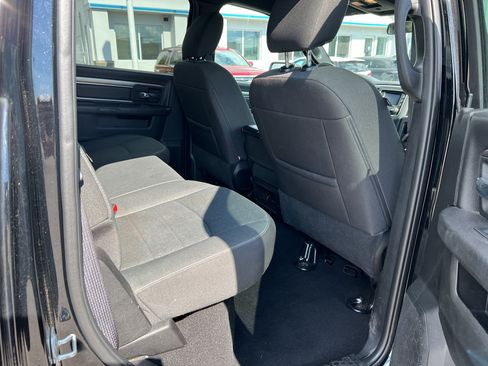 Used 2024 RAM 1500 Warlock AWD/4WD image 11