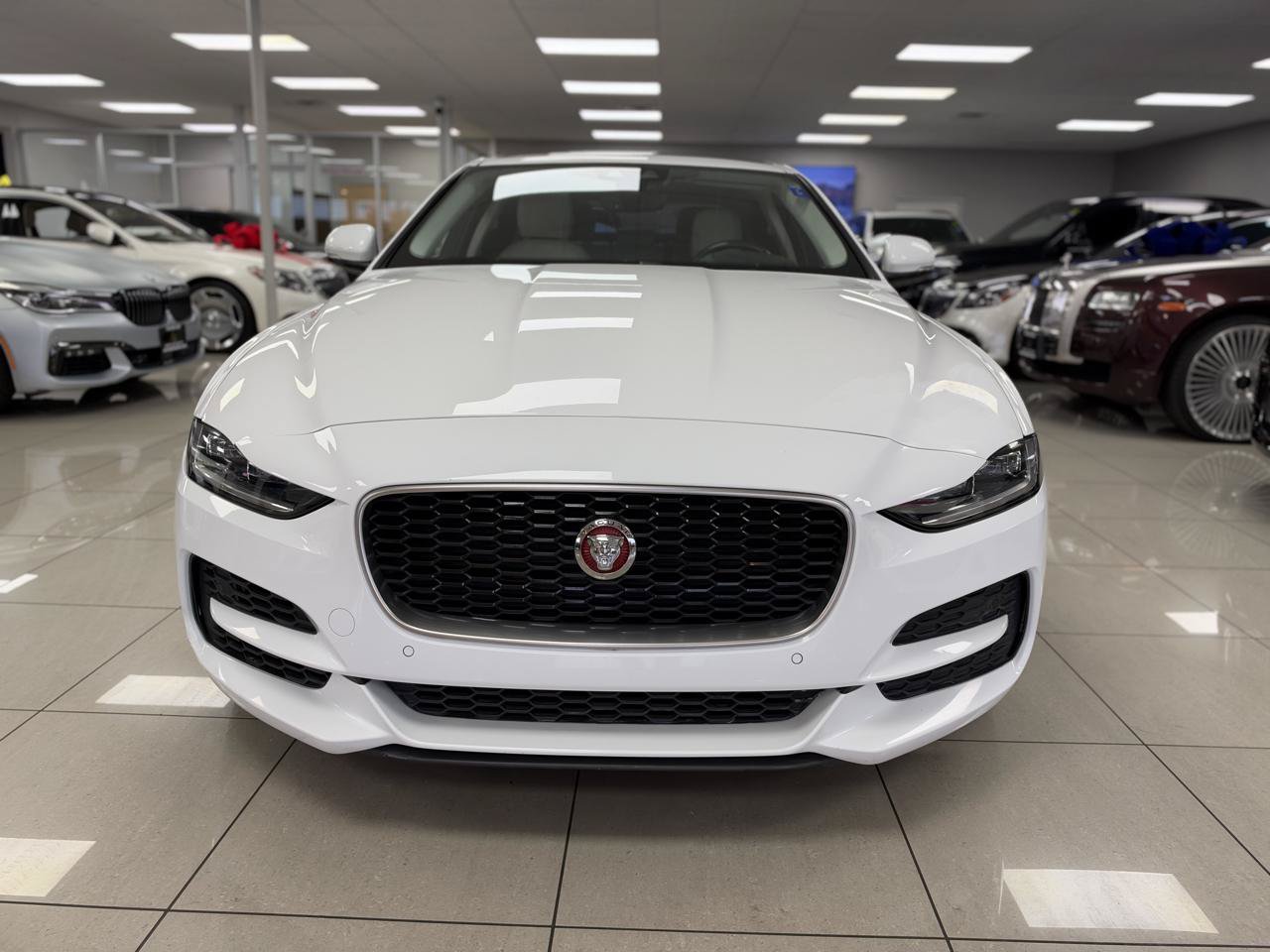 Used 2020 Jaguar XE S RWD image 4