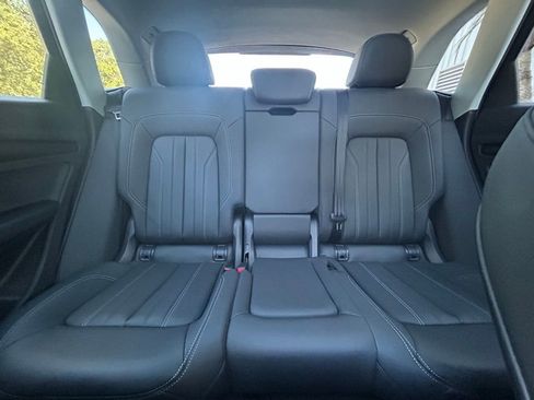 Used 2023 Audi Q5 2.0T Premium w/ Convenience Package image 13