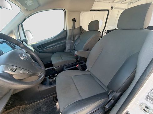 Used 2021 Nissan NV200 SV w/ Back Door Glass Package image 17