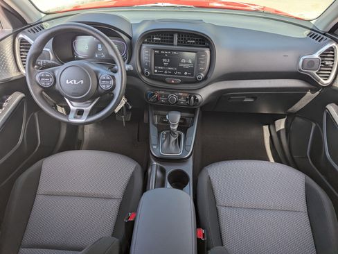 Certified 2024 Kia Soul LX w/ Option Group 015 FWD image 12