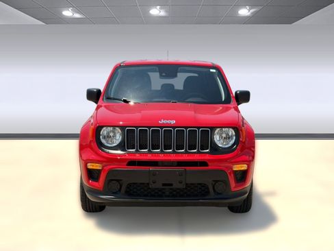 Used 2023 Jeep Renegade Latitude AWD/4WD image 6