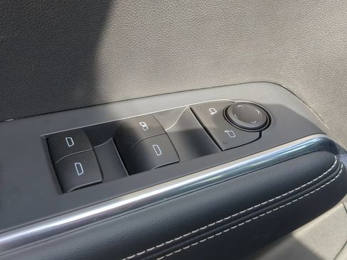 Used 2026 GMC Acadia Elevation w/ Elevation Premium Package FWD image 23