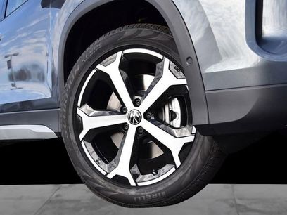 New 2026 Volkswagen Tiguan SE